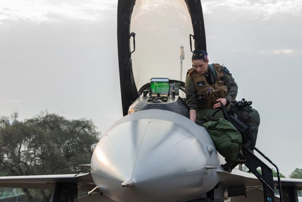 How to Become an Air Force Pilot? 1 Education and Training in the Air Force